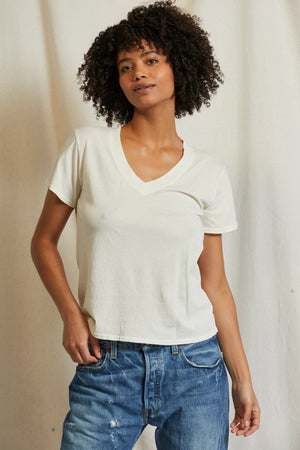 Hendrix - Cotton Boxy V Neck Tee - Bright Ivory