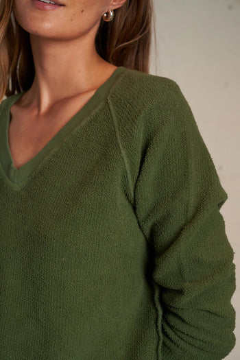 Zuri - Reverse Fleece V-Neck Sweatshirt - Fern Green