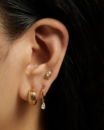 Sabrina Hoops - Small Gold Plate