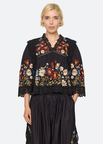 Ruwa Emb V-Neck	Top - Black