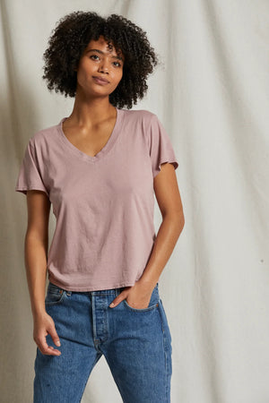 Hendrix - Cotton Boxy V Neck Tee - Mauve